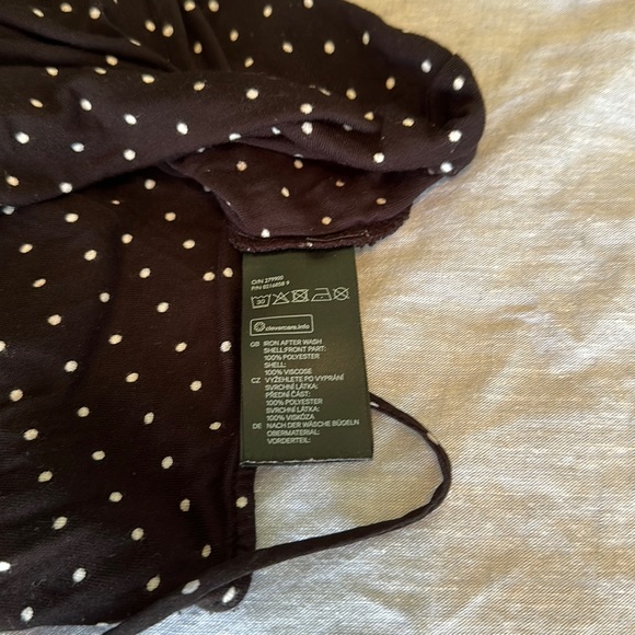 Spaghetti strap H&M size small polka dot top - Picture 4 of 4